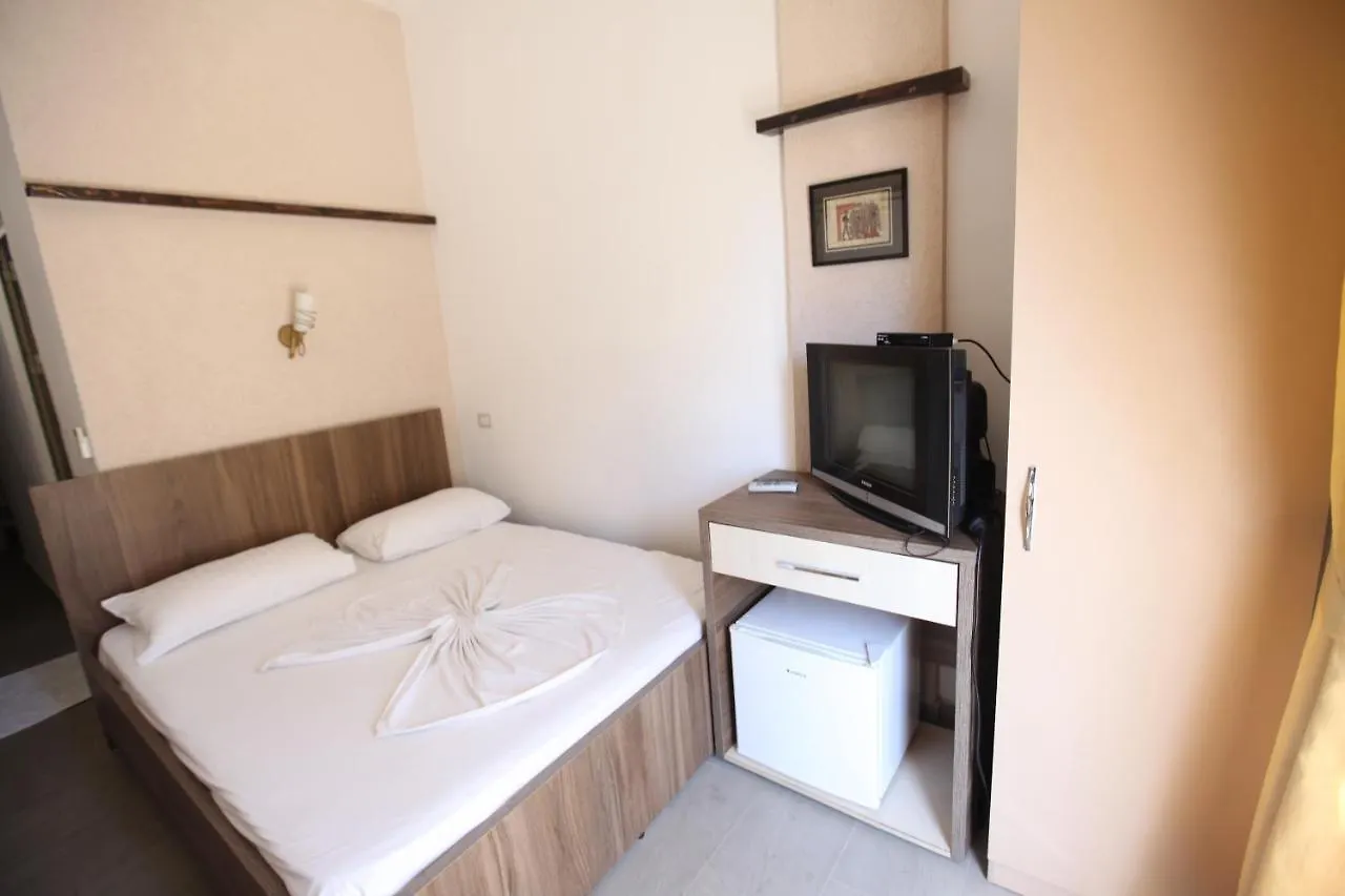Malvina Hotel Golem